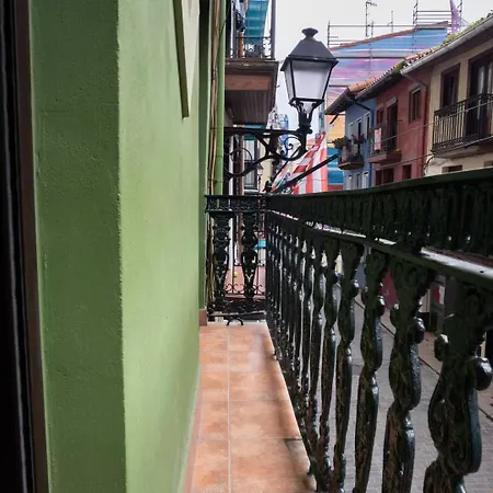 Апартаменты Balcon, Luminoso, Casco Viejo, Junto Al Ayuntamiento *