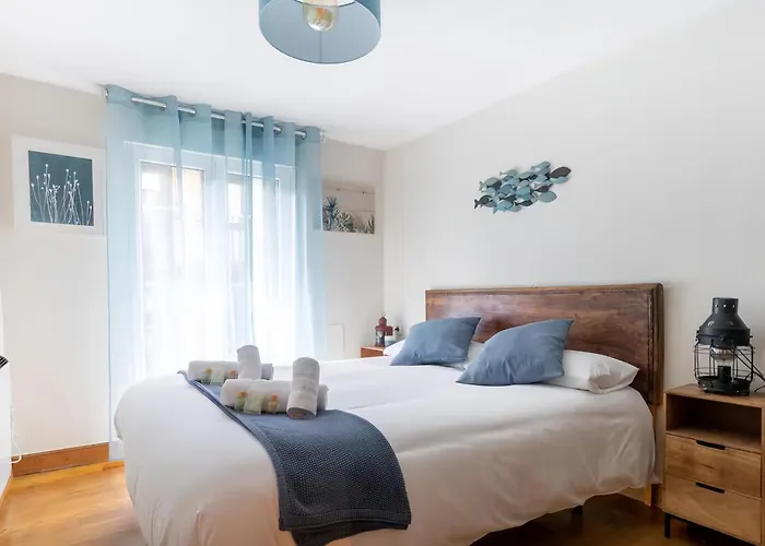 Balcon, Luminoso, Casco Viejo, Junto Al Ayuntamiento Апартаменты