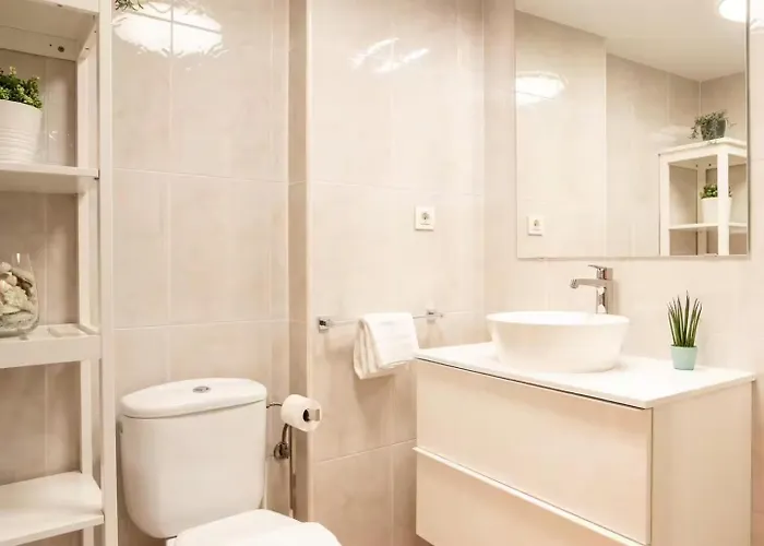 Balcon, Luminoso, Casco Viejo, Junto Al Ayuntamiento * Бермео